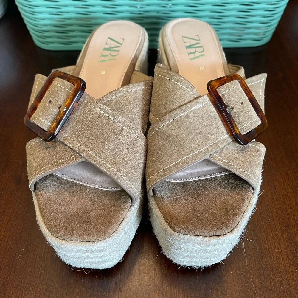 Zara Women's Tan Suede Platform Sandals - Picture 2 of 9
